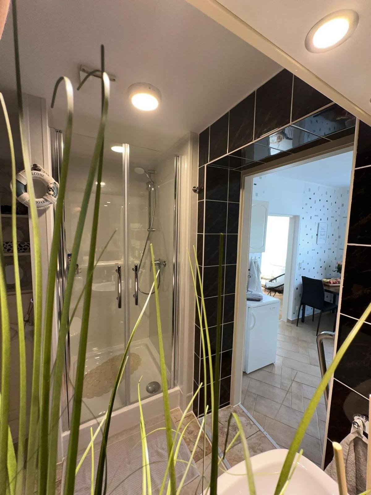 Ferienwohnung Am Strom Rostock Kültér fotó